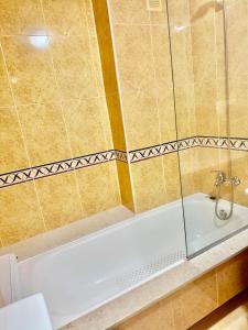 Ένα μπάνιο στο Vigo Estudio 21