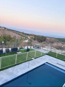 Bazén v ubytování שושנת מטולה nebo v jeho okolí