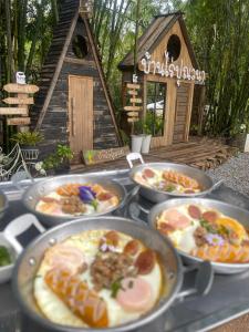 Φαγητό σε αυτή η παραθεριστική κατοικία ή κάπου εκεί κοντά