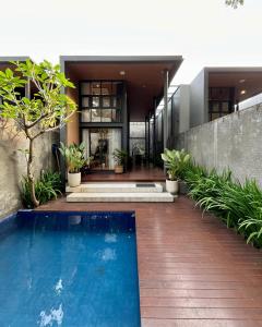 Πισίνα στο ή κοντά στο Breezia Villa Mezzanine with Private Pool