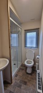 Et badeværelse på Vacant Nests Seton Sands St Andrews Starlink