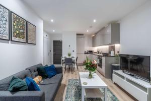 Køkken eller tekøkken på Stylish 1 bed apartment in Central Solihull