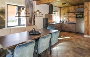 Kuchyň nebo kuchyňský kout v ubytování Chalet Nähe Afritzsee