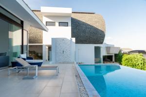 Bazén v ubytování Sea View Chaweng Noi Villa Luxury nebo v jeho okolí