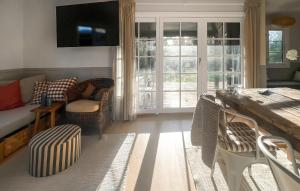 Χώρος καθιστικού στο Beautiful Home In Nykøbing Sj