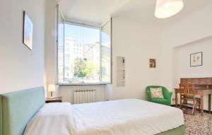 Ένα ή περισσότερα κρεβάτια σε δωμάτιο στο Happygenoa +11 φωτογραφίες