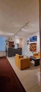 Μια τηλεόραση ή/και κέντρο ψυχαγωγίας στο Hotel Aksa