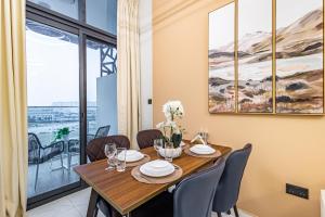 Ảnh trong thư viện ảnh của Fully Furnished 1 BDR in Masdar City - 5 min to Airport - 10 min to Yas Mall, Ferrari World, Sea World ở Abu Dhabi