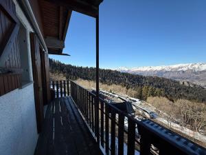 วิวภูเขาทั่วไปหรือวิวภูเขาที่เห็นจากอพาร์ตเมนต์