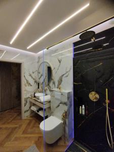 Ένα μπάνιο στο Przystań Nadole Dolina Kaszmiru +19 φωτογραφίες