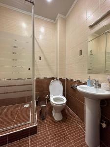 Ένα μπάνιο στο Tanzharik Hotel