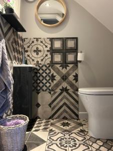 Et badeværelse på Meadow Cottage + 13 billeder