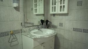 Ένα μπάνιο στο 6 personas - Casa amplia y acogedora en zona residencial