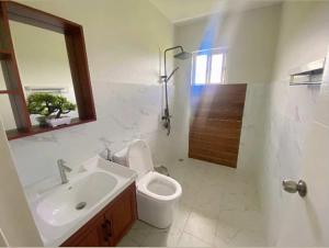 Ένα μπάνιο στο D Sisterz' Inn