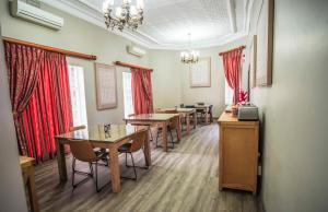 Kuchyň nebo kuchyňský kout v ubytování Welverdiend Guesthouse and Venue