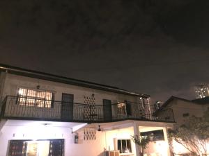 El edificio en el que está la pensión