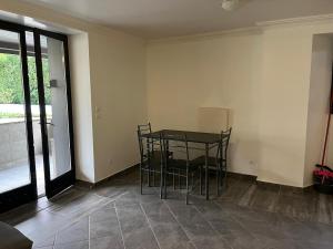 Φωτογραφία από το άλμπουμ του Charmant studio avec terrasse σε Aiguebelle