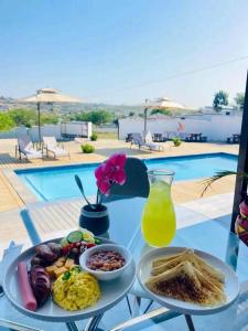 Φαγητό σε αυτός ο ξενώνας ή κάπου εκεί κοντά