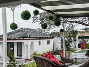 Κήπος έξω από το Pebetse Guesthouse