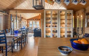 Φαγητό σε αυτή η παραθεριστική κατοικία ή κάπου εκεί κοντά