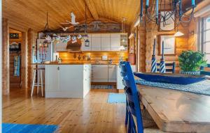 Η κουζίνα ή μικρή κουζίνα στο Awesome Home In Skjærhalden With House A Panoramic View