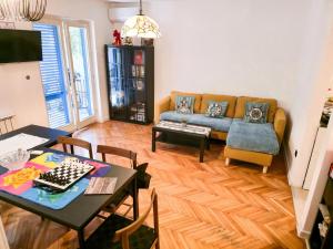 Χώρος καθιστικού στο Hostel Budva