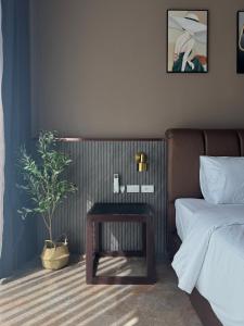 Ένα ή περισσότερα κρεβάτια σε δωμάτιο στο New hotel in Aonang krabi