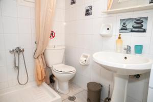 Ένα μπάνιο στο Bee life apts, Sweet house +98 φωτογραφίες