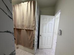 Фотография из галереи Best Inn Hostel Patong в Патонг-Бич