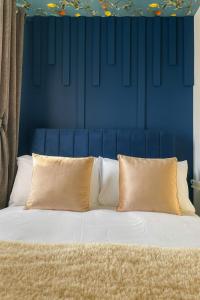 Postelja oz. postelje v sobi nastanitve The Pavilion- 2 King Beds Work Desks Dolce Gusto