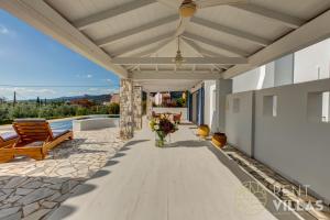 Un balcón o terraza en Villa Mare Magna