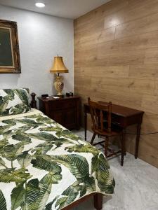 Гостиная зона в Venice FL Paradise Lake Apartment +13 фотографий