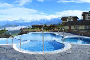 Hồ bơi trong/gần Rupakot Resort