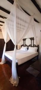 Postel nebo postele na pokoji v ubytování 3 Bedroom Villa Own Compound