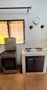 Kuchyň nebo kuchyňský kout v ubytování 3 Bedroom Villa Own Compound