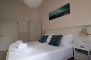 Postel nebo postele na pokoji v ubytování Hotel Canada