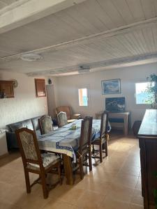 Μια τηλεόραση ή/και κέντρο ψυχαγωγίας στο Apartment type F2