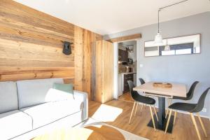 Posezení v ubytování Le Roche Mantel - Appart 4p à Alpe d'Huez