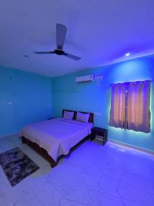 Ένα ή περισσότερα κρεβάτια σε δωμάτιο στο Lago Luxe Inn