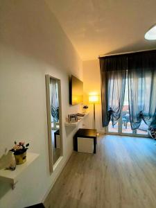 Μια τηλεόραση ή/και κέντρο ψυχαγωγίας στο A 2 Passi dal mare