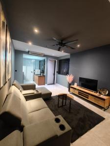 Μια τηλεόραση ή/και κέντρο ψυχαγωγίας στο Jacuzzi Million Dollar View-Malacca 5pax New +14 φωτογραφίες