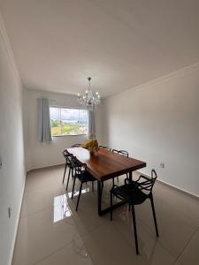 Billede fra billedgalleriet på Casa tipo apartamento aconchegante a 3 minutos do Centro e Parque das Águas com vista para as montanhas i São Lourenço