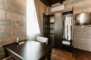 Ένα μπάνιο στο Old Baku Hotel