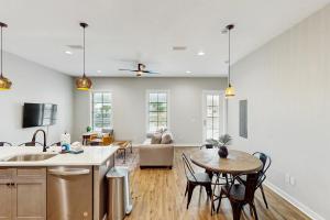 Μια τηλεόραση ή/και κέντρο ψυχαγωγίας στο Vieux Carre