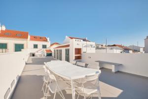 Balkón nebo terasa v ubytování Beach House Baleal