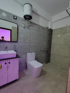 Ένα μπάνιο στο Heritage House Kasauli Hills