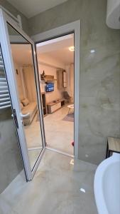 Ένα μπάνιο στο Beli Tigar