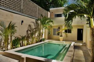 Bazén v ubytování Chulel Hotel Origen nebo v jeho okolí