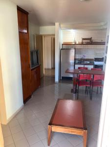 Η κουζίνα ή μικρή κουζίνα στο Caldas Novas Eldorado flat service