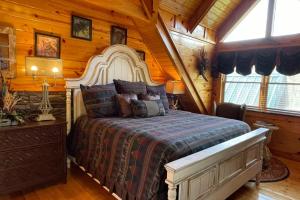 Ένα ή περισσότερα κρεβάτια σε δωμάτιο στο Unrivaled